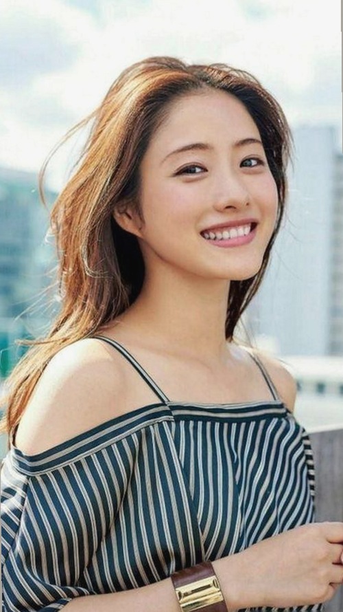 吃瓜娱乐圈真相揭秘：社恐摆脱与明星幕后故事盘点