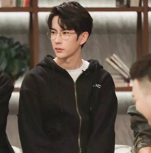 揭秘娱乐圈那些不为人知的秘密与符号