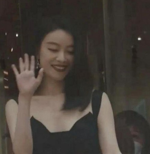 陈哲远低调出击，太平鸟吃瓜酱火力全开，国产伦交视频引爆新话题