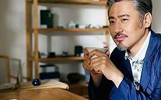 娱乐圈“瓜王”小八的崛起历程：从默默无闻到百万粉丝